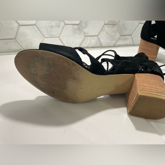 Steve Madden Woman’s Gladiator Lace Up Sandals Size 8 Black Suede Block Heel - Picture 9 of 10